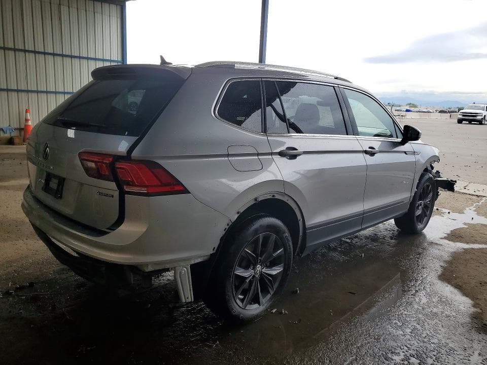 2024 VOLKSWAGEN TIGUAN SE 3
