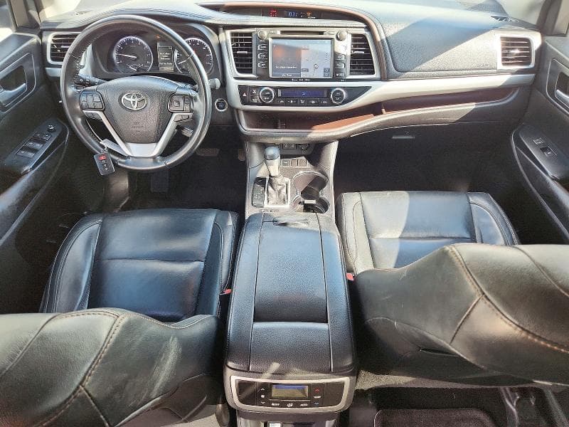 2017 TOYOTA HIGHLANDER XLE 8
