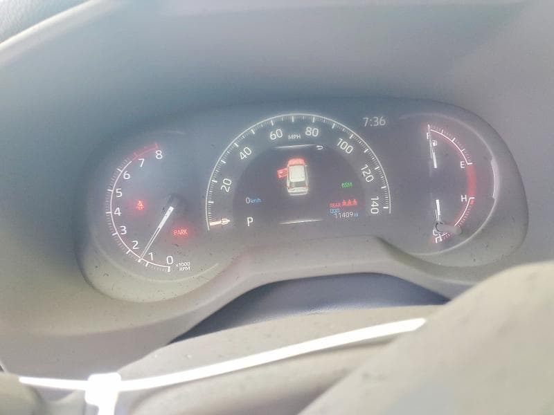 2024 TOYOTA RAV4 XLE PREMIUM 9