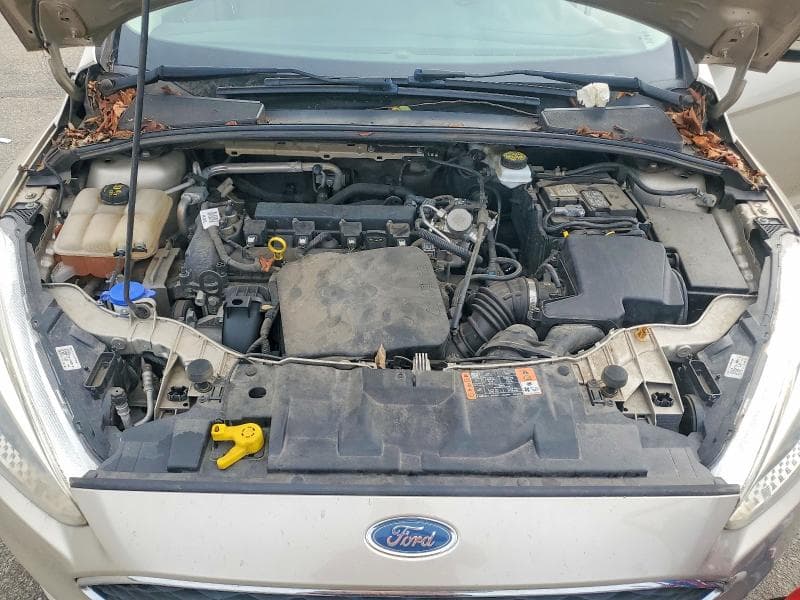 2017 FORD FOCUS SE 11