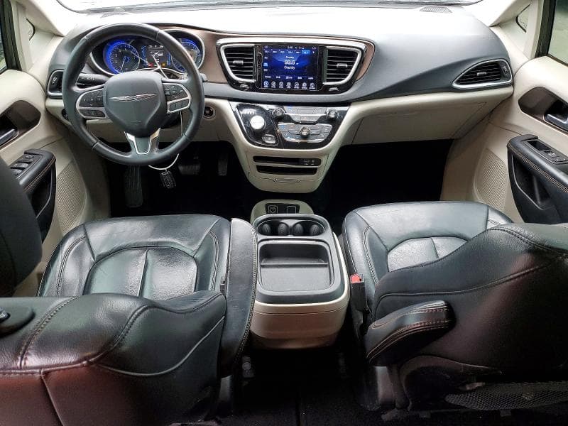 2017 CHRYSLER PACIFICA TOURING L 8