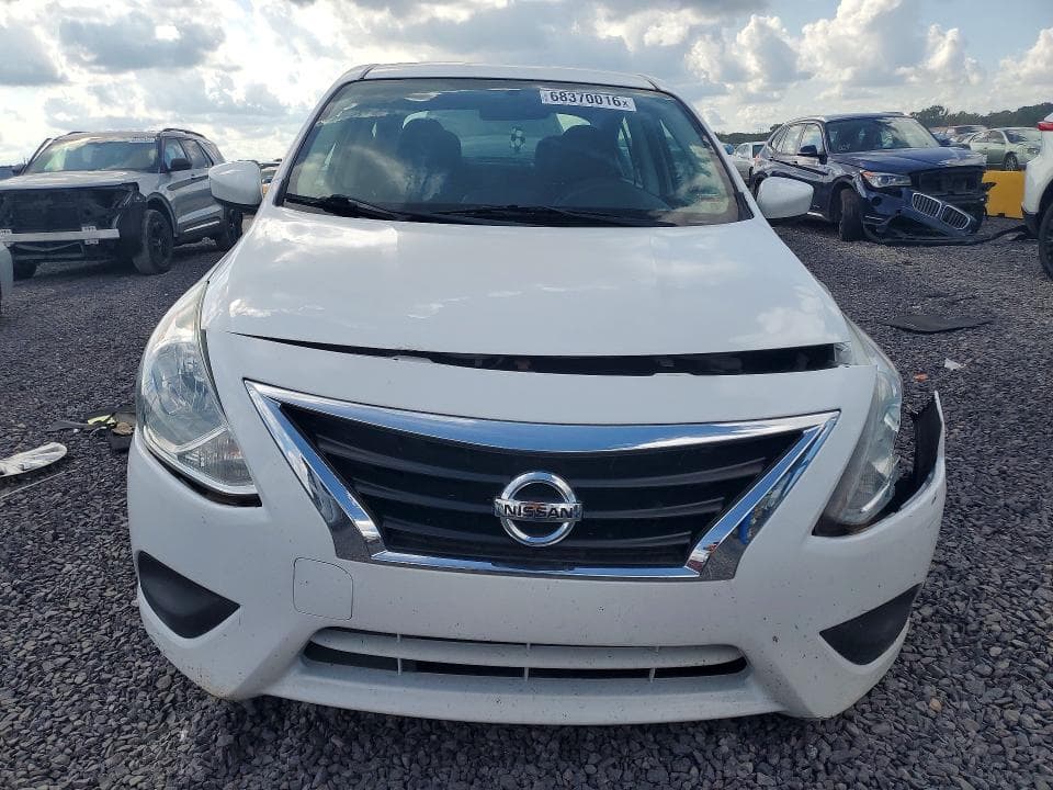 2018 NISSAN VERSA 5