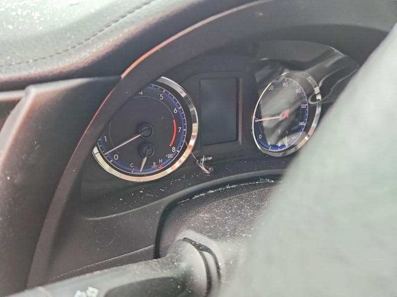 2018 TOYOTA COROLLA LE 9