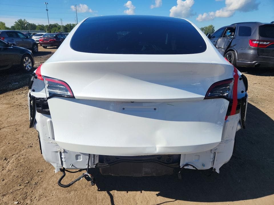 2022 TESLA MODEL Y 6