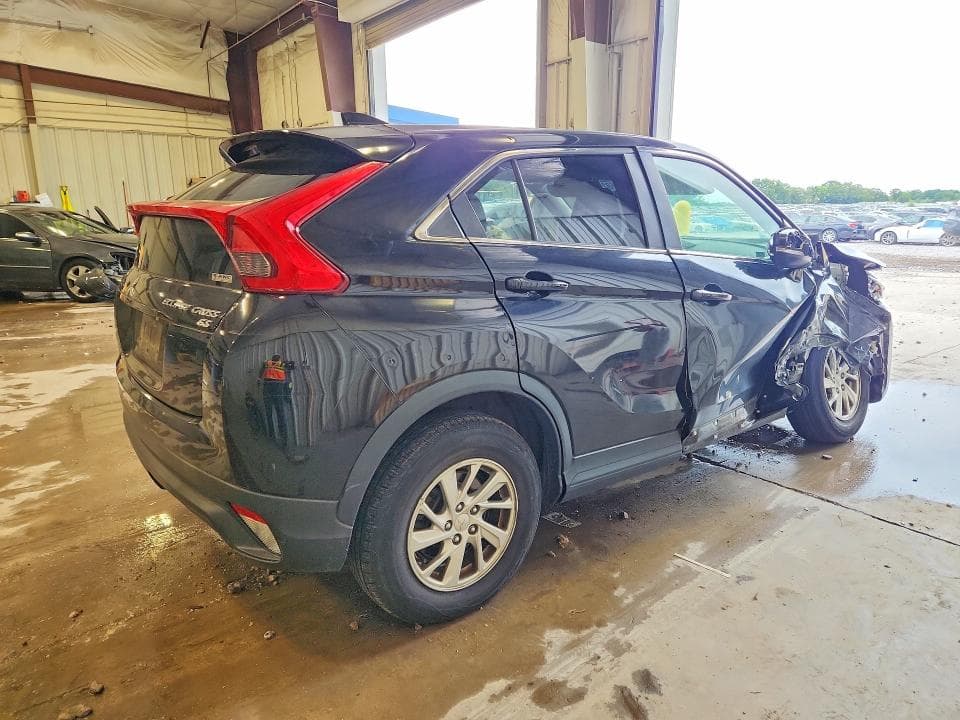 2019 MITSUBISHI ECLIPSE CROSS ES 3