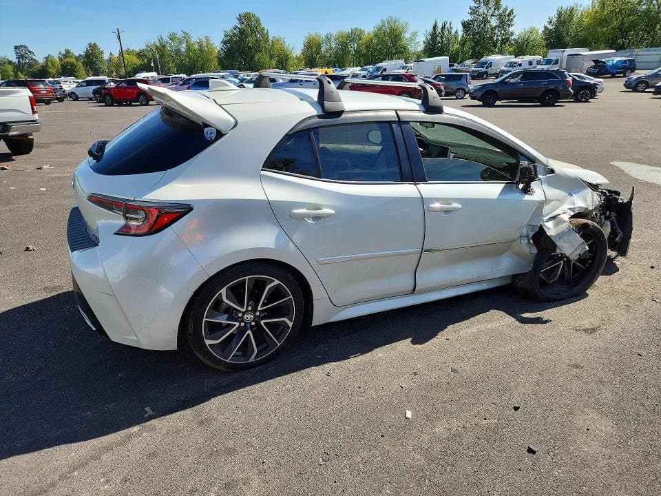 2019 TOYOTA COROLLA HATCHBACK XSE 3