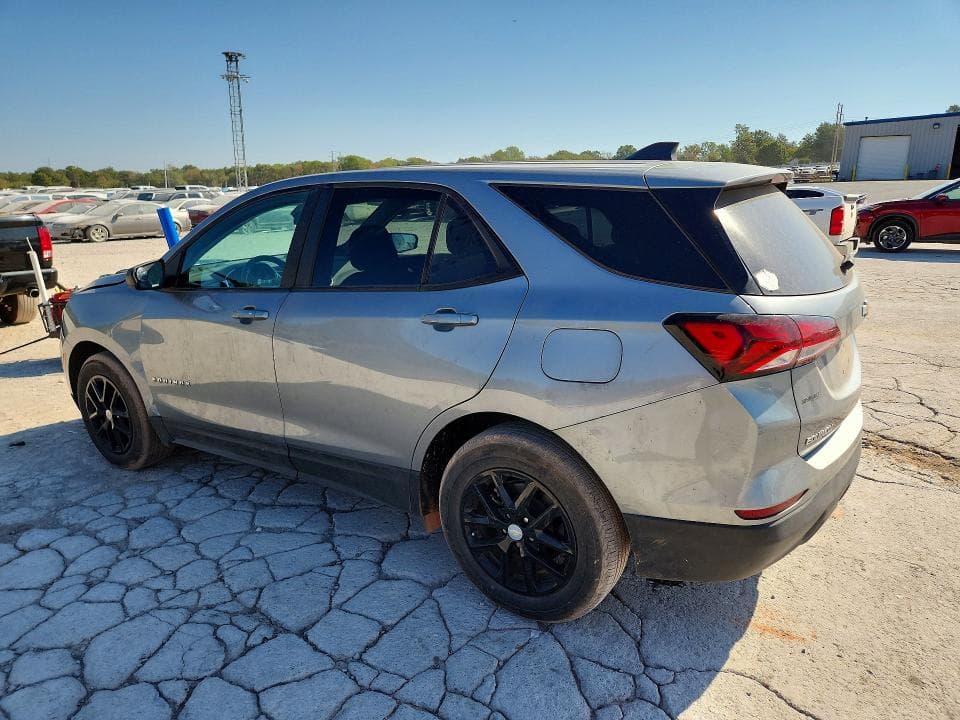 2023 CHEVROLET EQUINOX LS 2