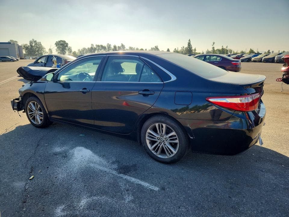2017 TOYOTA CAMRY SE 2