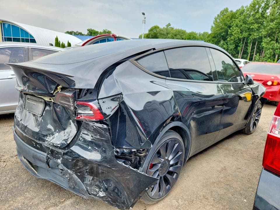 2024 TESLA MODEL Y 3