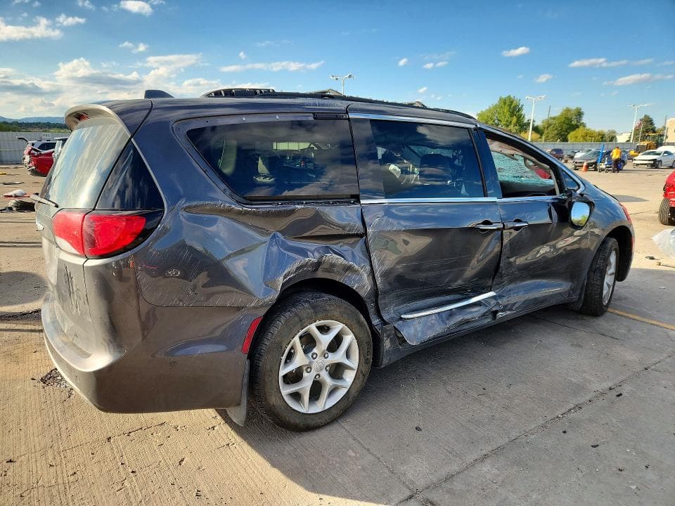 2019 CHRYSLER PACIFICA TOURING L PLUS 3