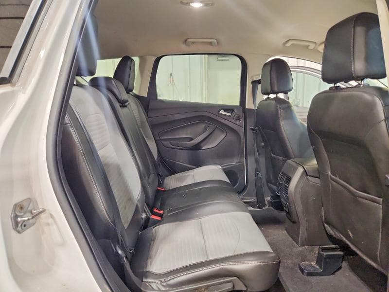 2017 FORD ESCAPE SE 11