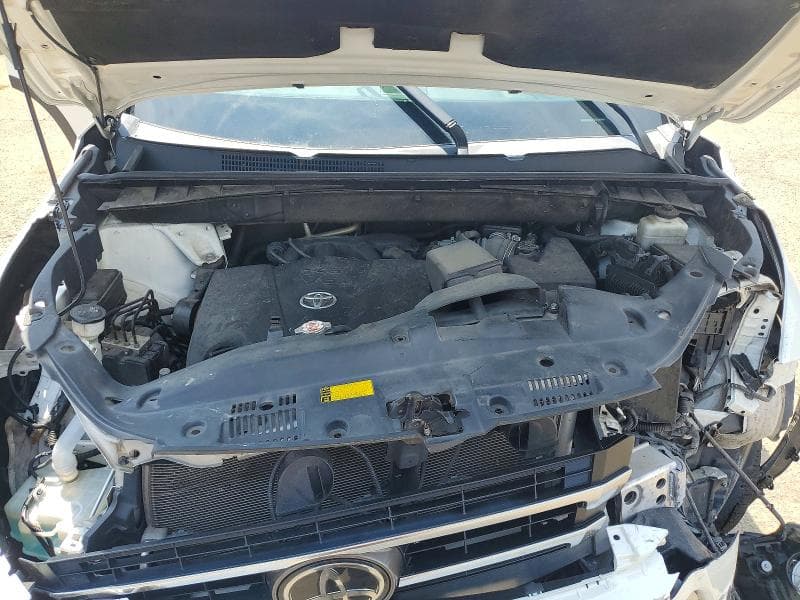 2019 TOYOTA HIGHLANDER LIMITED 11