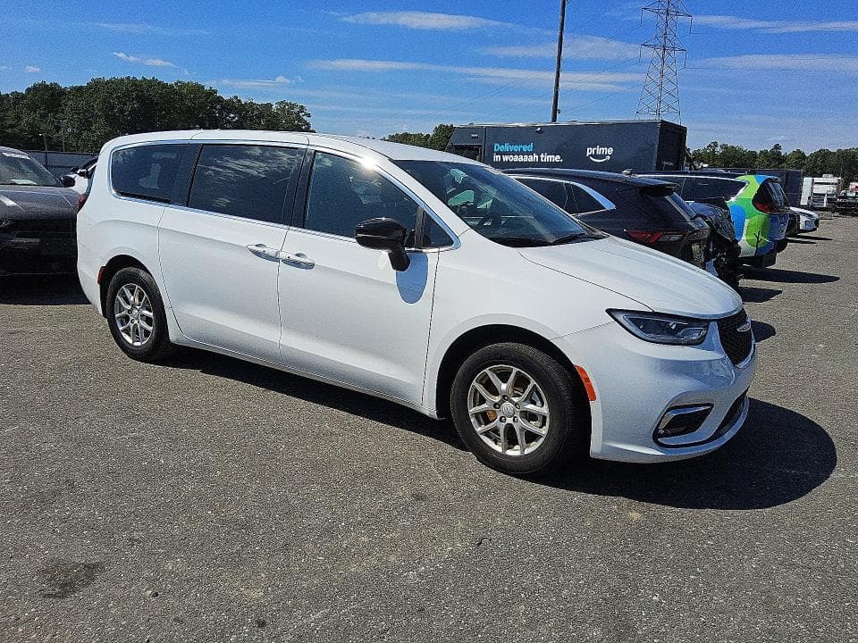 2026 CHRYSLER PACIFICA SELECT 4