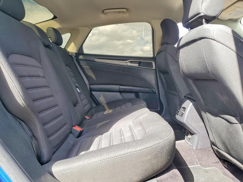 2017 FORD FUSION SE 10