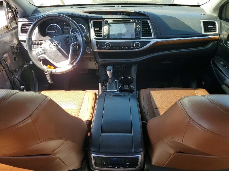 2017 TOYOTA HIGHLANDER HYBRID LIMITED 8