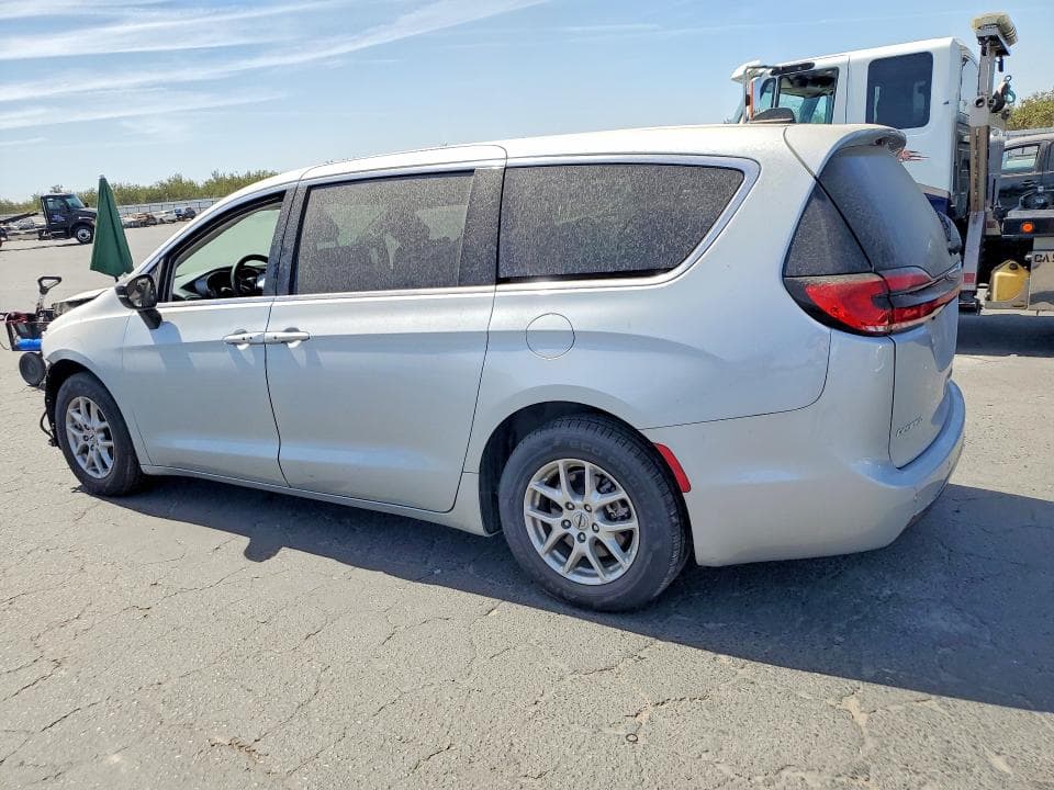 2024 CHRYSLER PACIFICA TOURING L 2