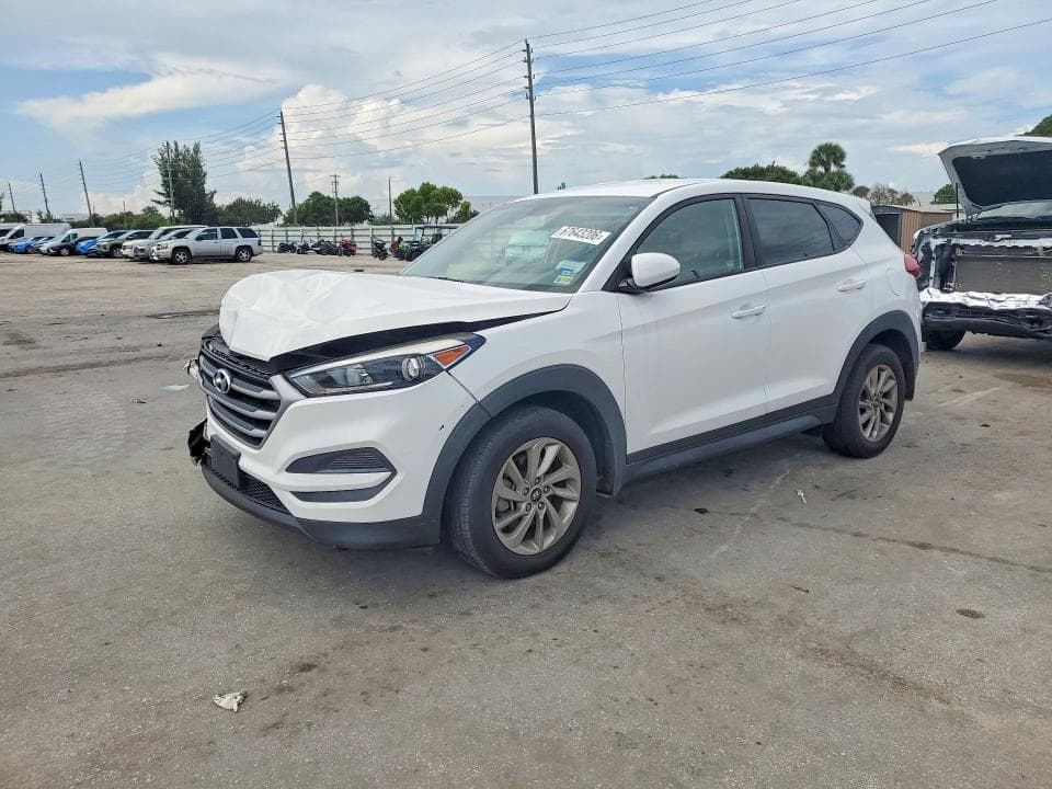 2017 HYUNDAI TUCSON SE - 1