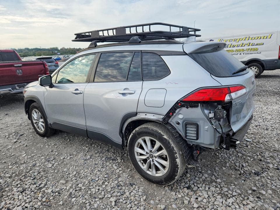 2022 TOYOTA COROLLA CROSS LE 2