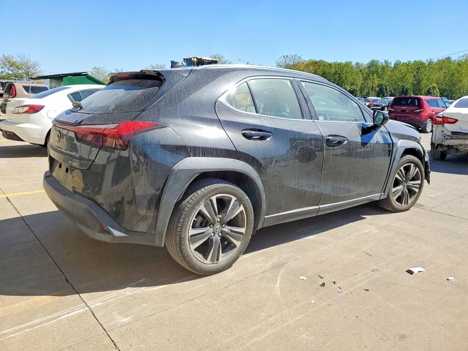 2021 LEXUS UX 200 3