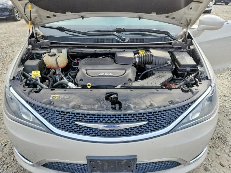 2017 CHRYSLER PACIFICA TOURING L 12