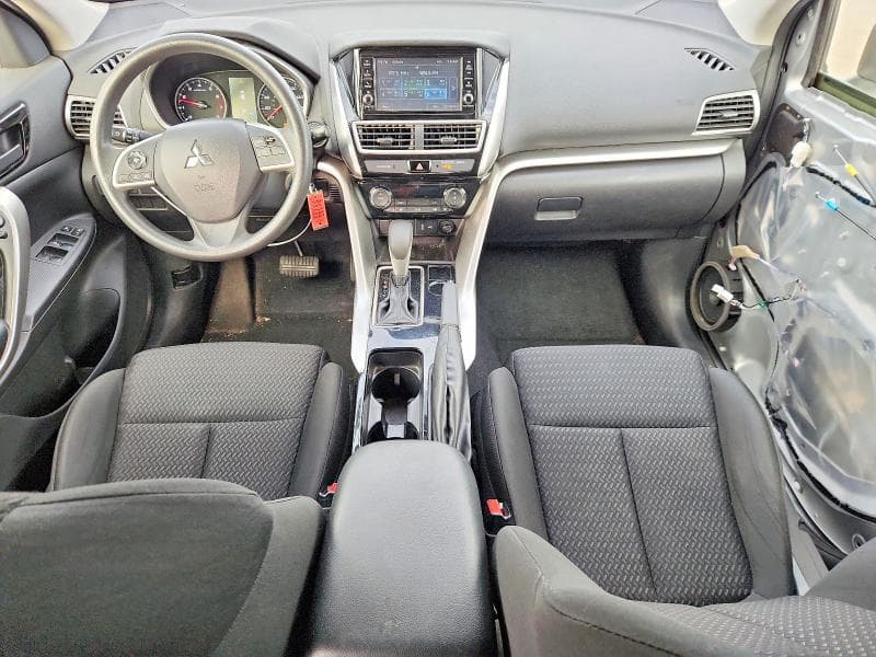 2019 MITSUBISHI ECLIPSE CROSS ES 8