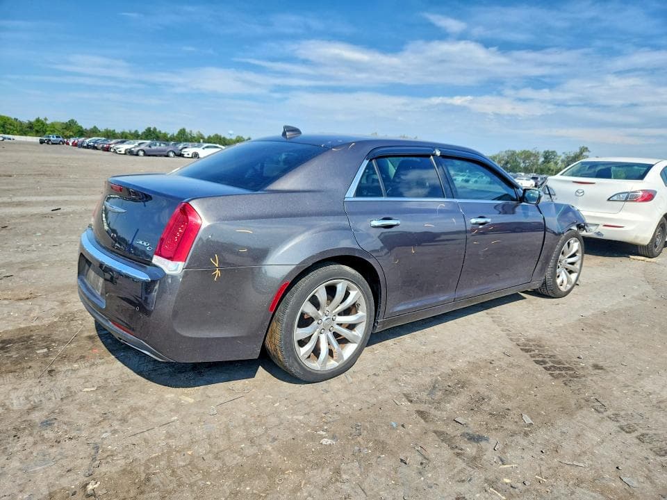 2017 CHRYSLER 300C 3