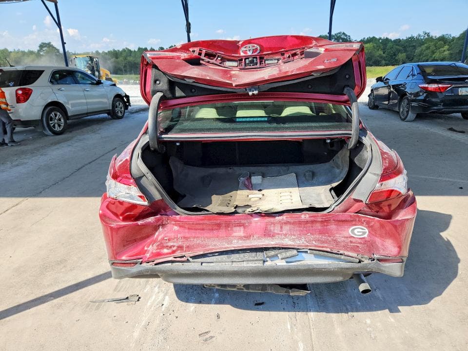 2019 TOYOTA CAMRY LE 6