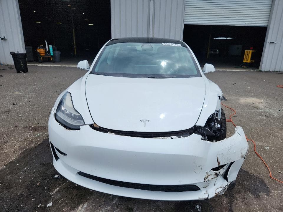 2018 TESLA MODEL 3 5