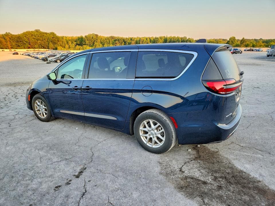 2024 CHRYSLER PACIFICA TOURING L 2