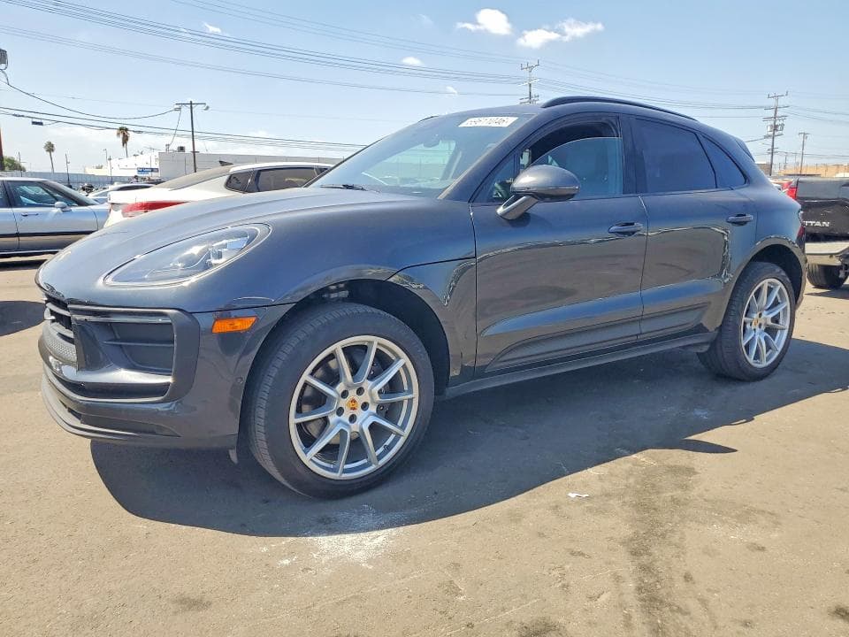 2024 PORSCHE MACAN BASE - 1