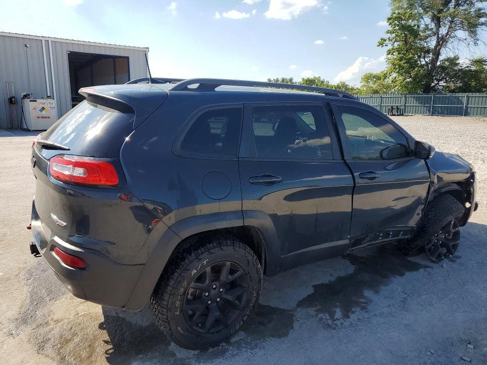 2017 JEEP CHEROKEE TRAILHAWK 3