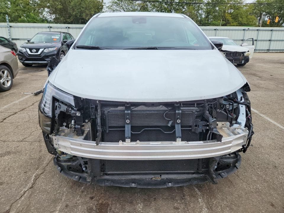 2027 CHRYSLER PACIFICA SELECT 5