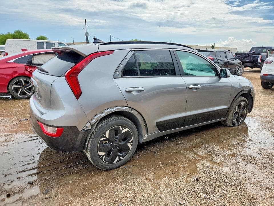 2023 KIA NIRO WIND 3