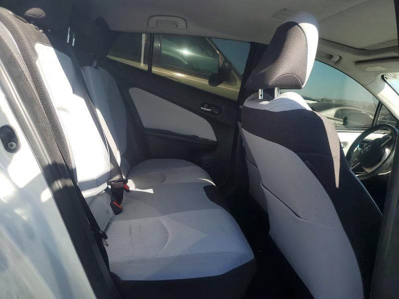 2017 TOYOTA PRIUS THREE 10