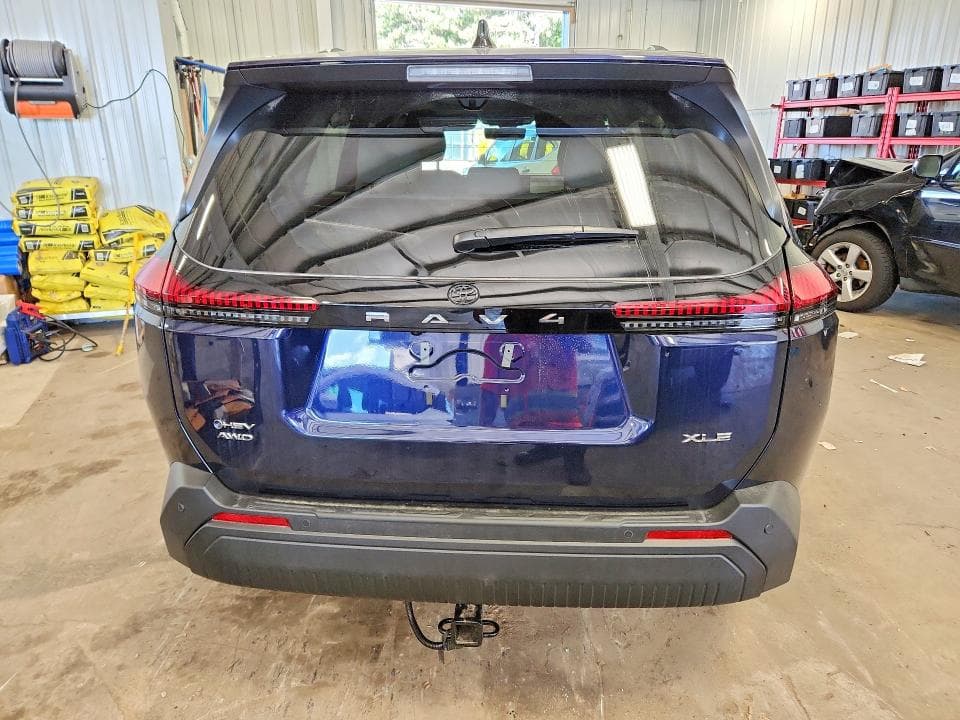2026 TOYOTA RAV4 XLE PREMIUM 6