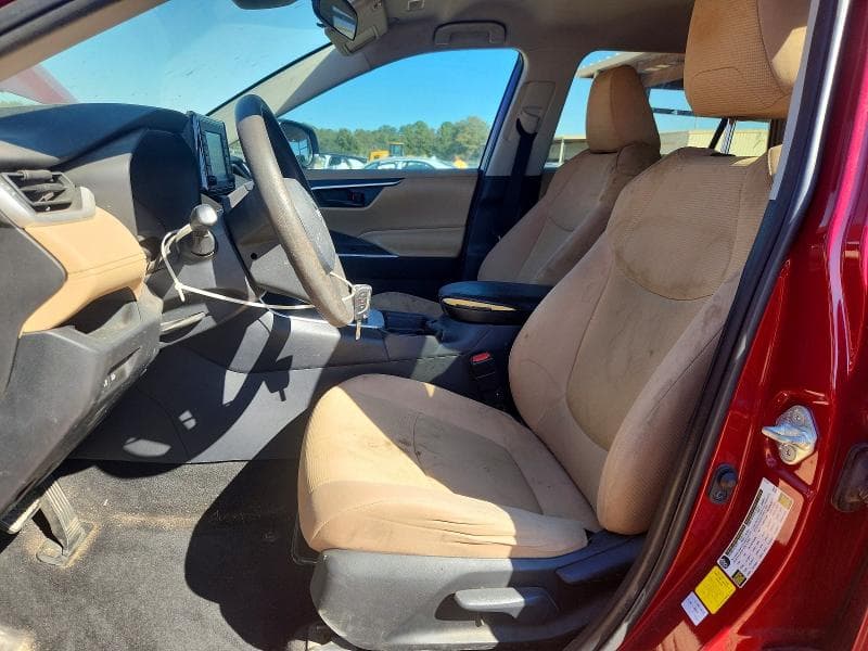 2019 TOYOTA RAV4 LE 7