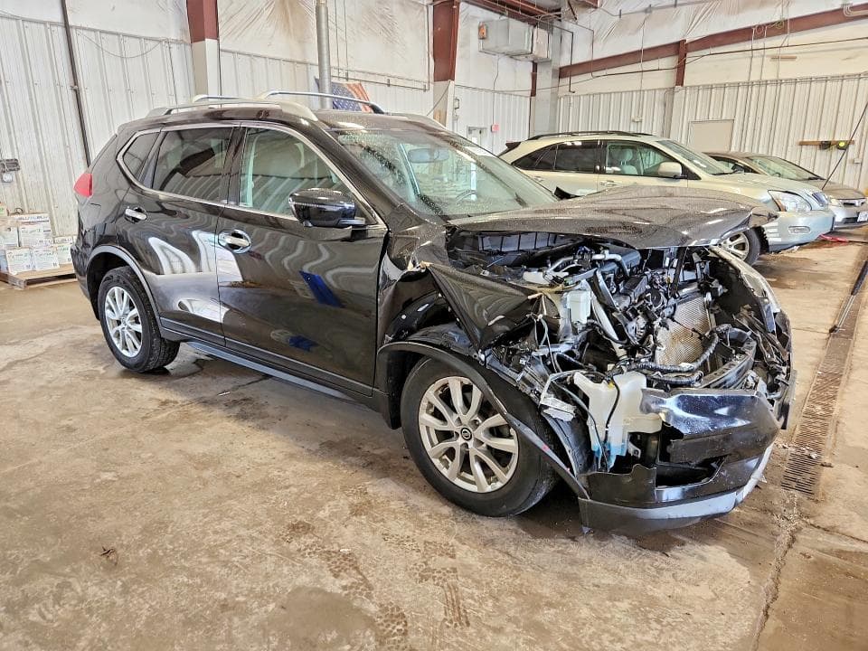 2017 NISSAN ROGUE SV 4