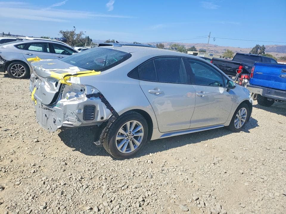 2025 TOYOTA COROLLA LE 3