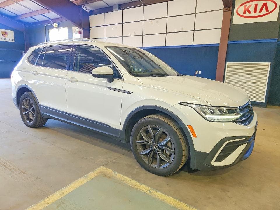 2023 VOLKSWAGEN TIGUAN SE 4