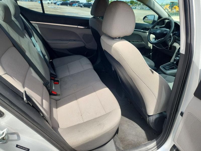 2019 HYUNDAI ELANTRA SE 10