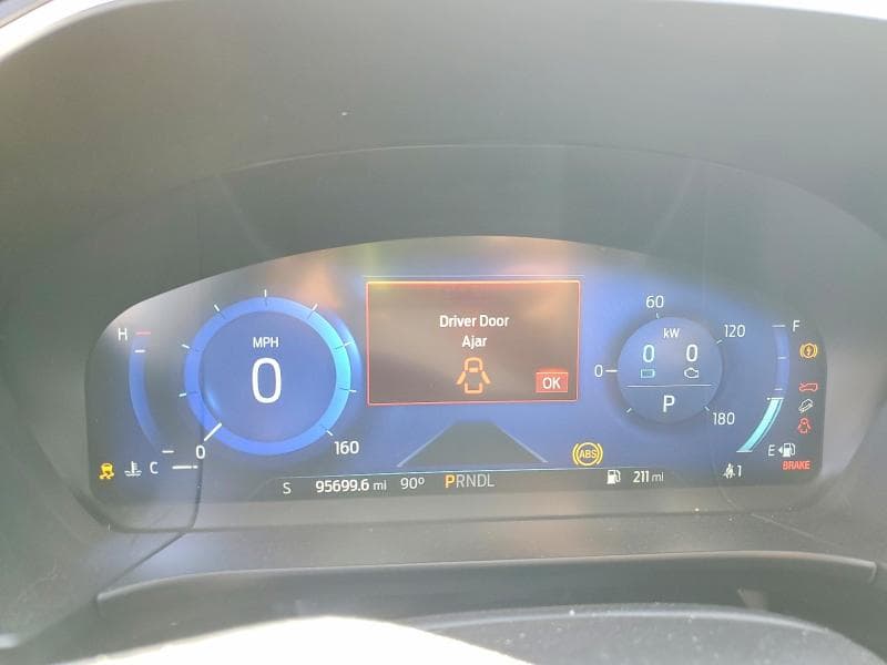 2020 FORD ESCAPE TITANIUM 9