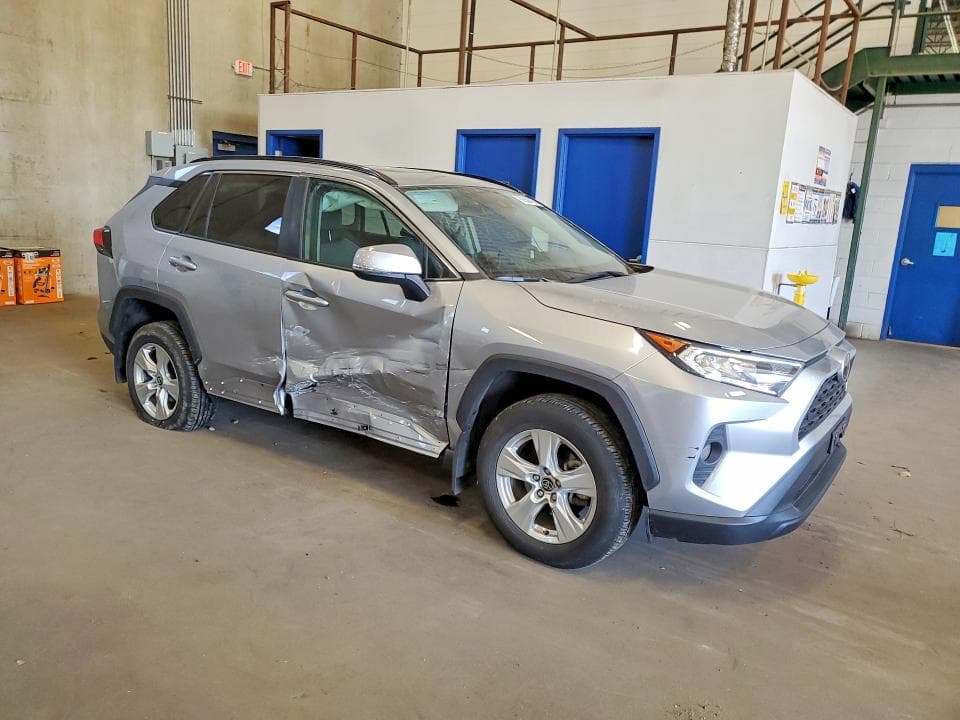 2021 TOYOTA RAV4 XLE 4