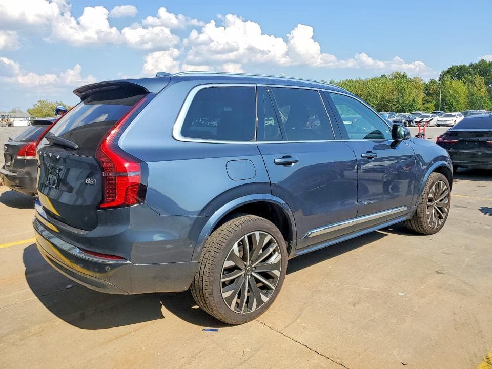 2025 VOLVO XC90 PLUS 3