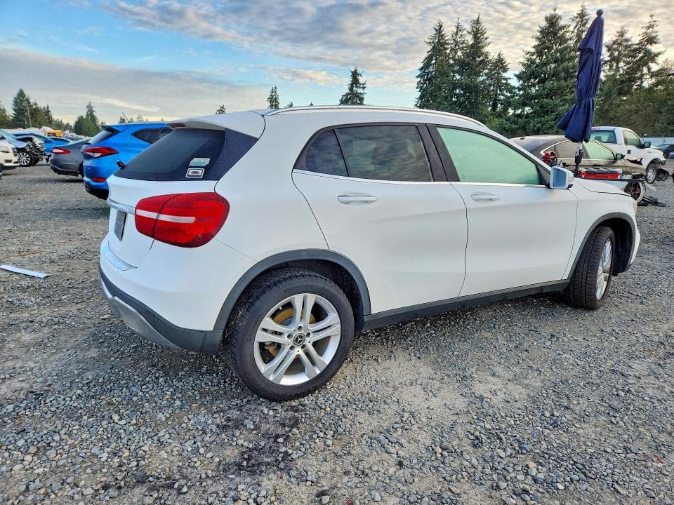 2019 MERCEDES-BENZ GLA 250 3