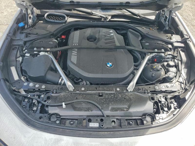 2025 BMW 740 XI 11