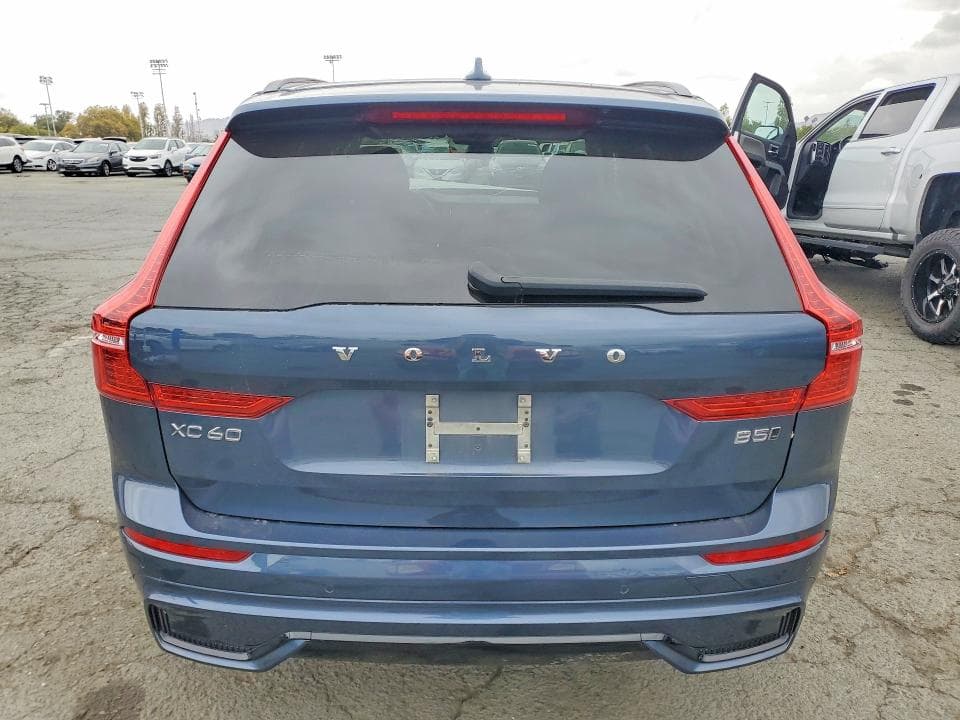 2024 VOLVO XC60 PLUS 6