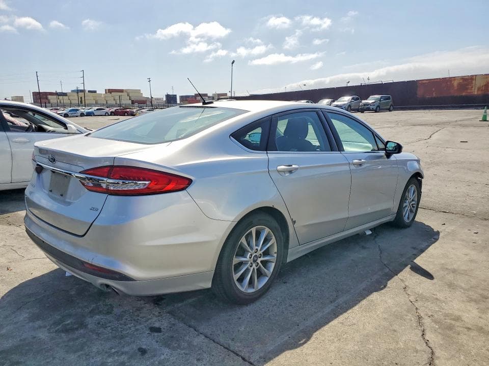 2017 FORD FUSION SE 3