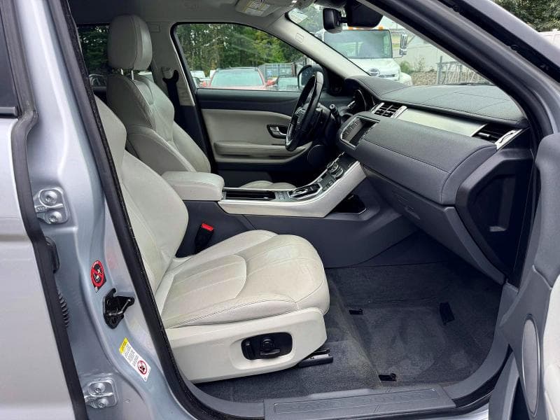 2017 LAND ROVER RANGE ROVER EVOQUE SE 11