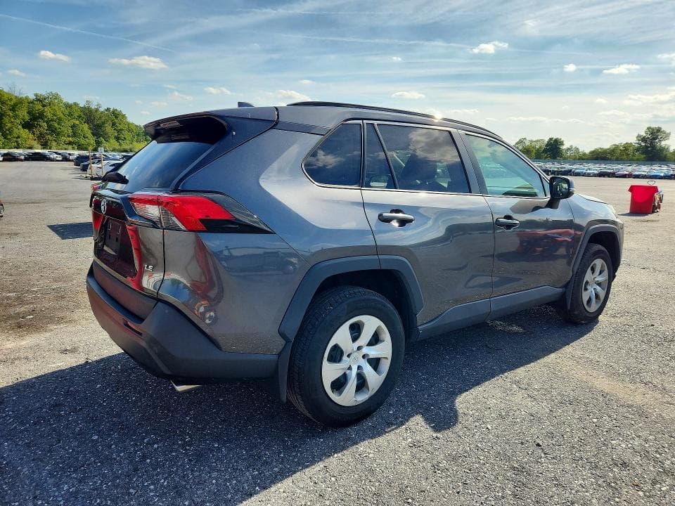 2021 TOYOTA RAV4 LE 3