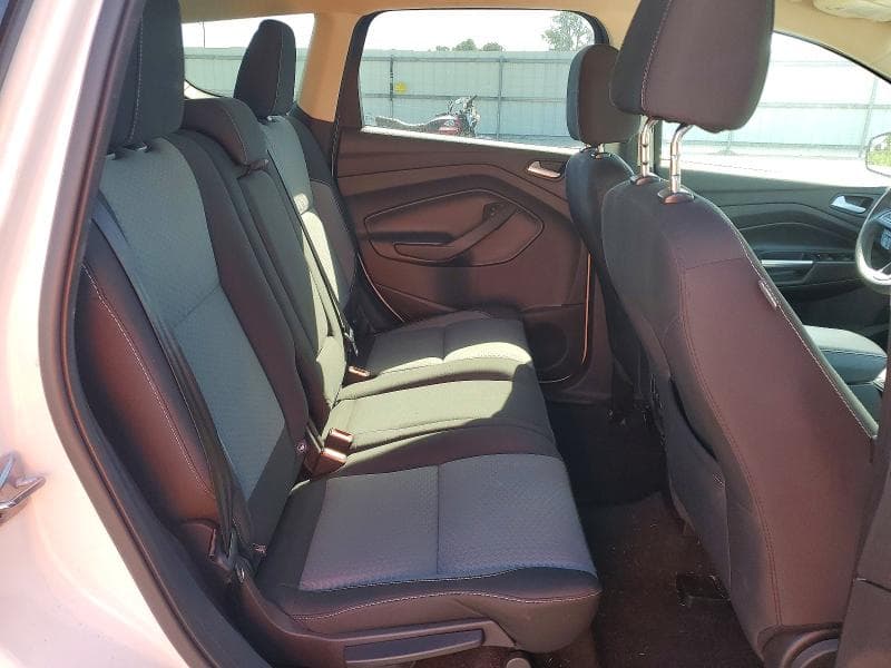 2017 FORD ESCAPE SE 11